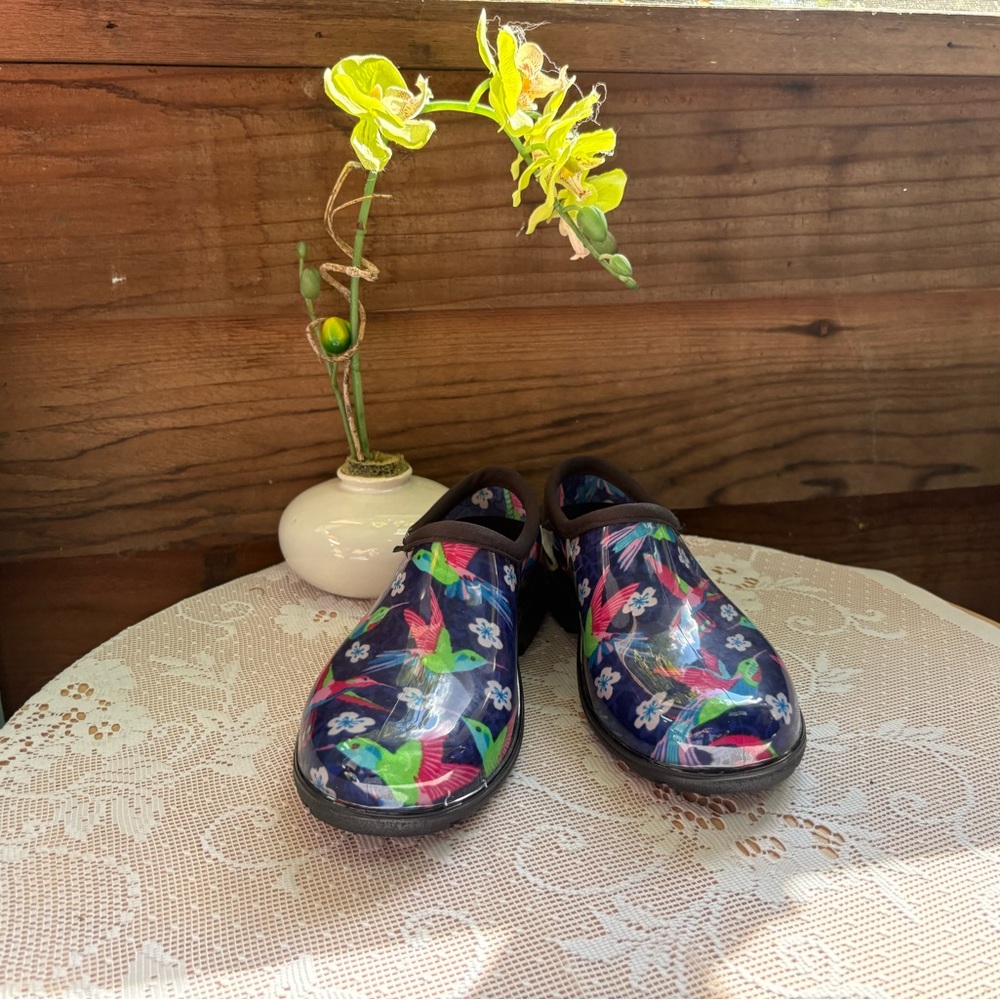 Sloggers The Garden Shoe Blue Hummingbird. Size 8. - Picture 3 of 5